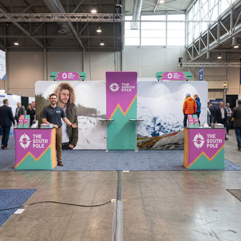 10x20 Trade Show Booth with Curved Media Wall