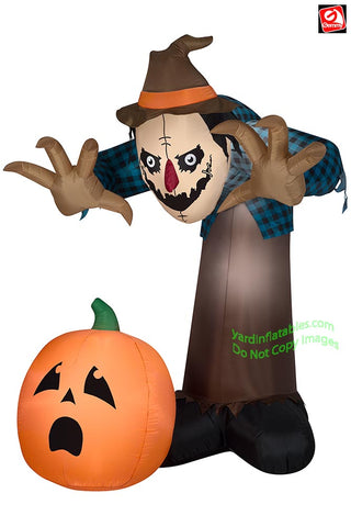 7 1/2' Gemmy Airblown Inflatable Halloween ANIMATED Creepy Hunched Scarecrow w/ Pumpkin