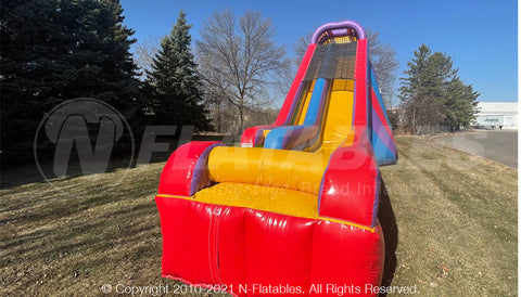 Wacky (28’) Slide™ Wet/Dry
