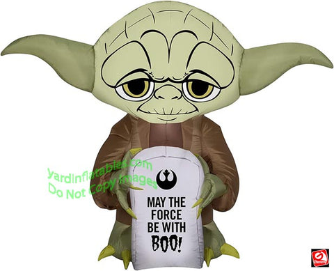 3 1/2' Disney Star Wars Jedi Yoda Holding Tombstone