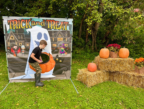Trick or Treat Interactive Carnival Frame Game