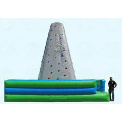 24'H Rock Wall by Magic Jump